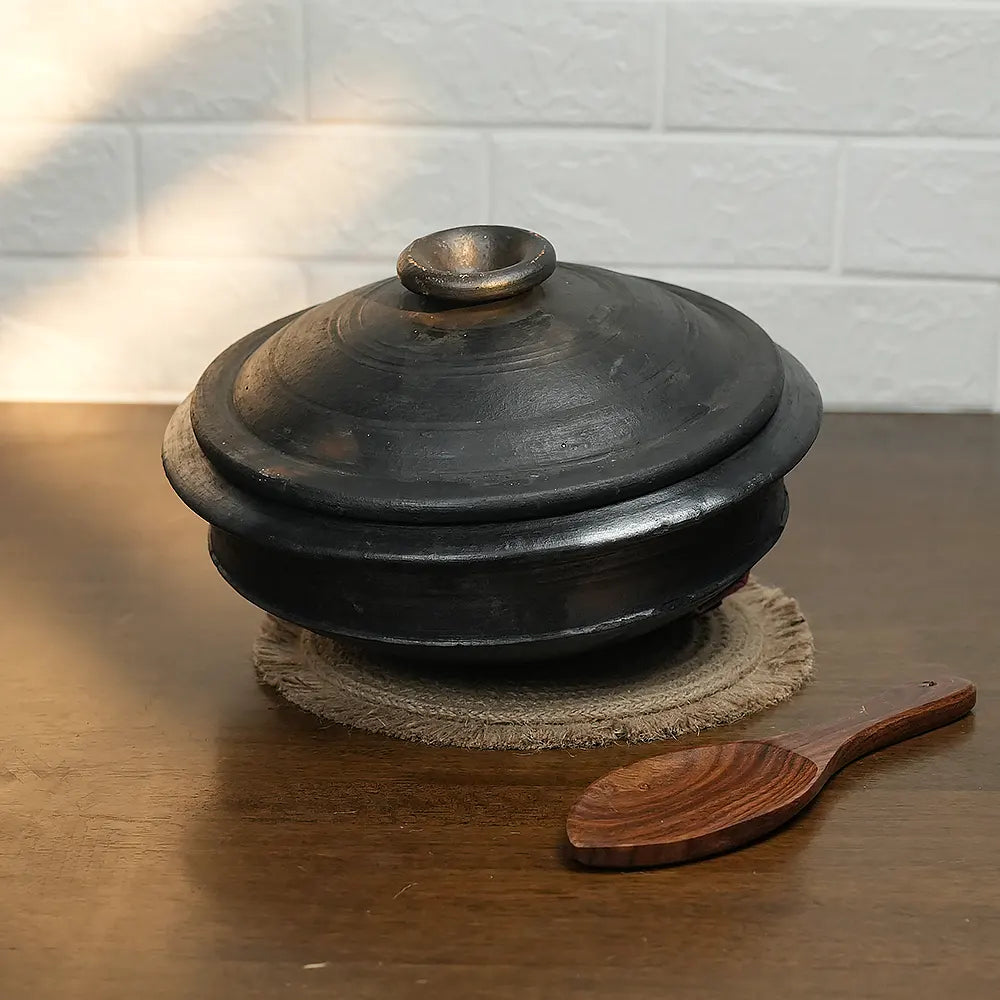Fish Curry Chatti Black Clay With Lid & With Out Lid