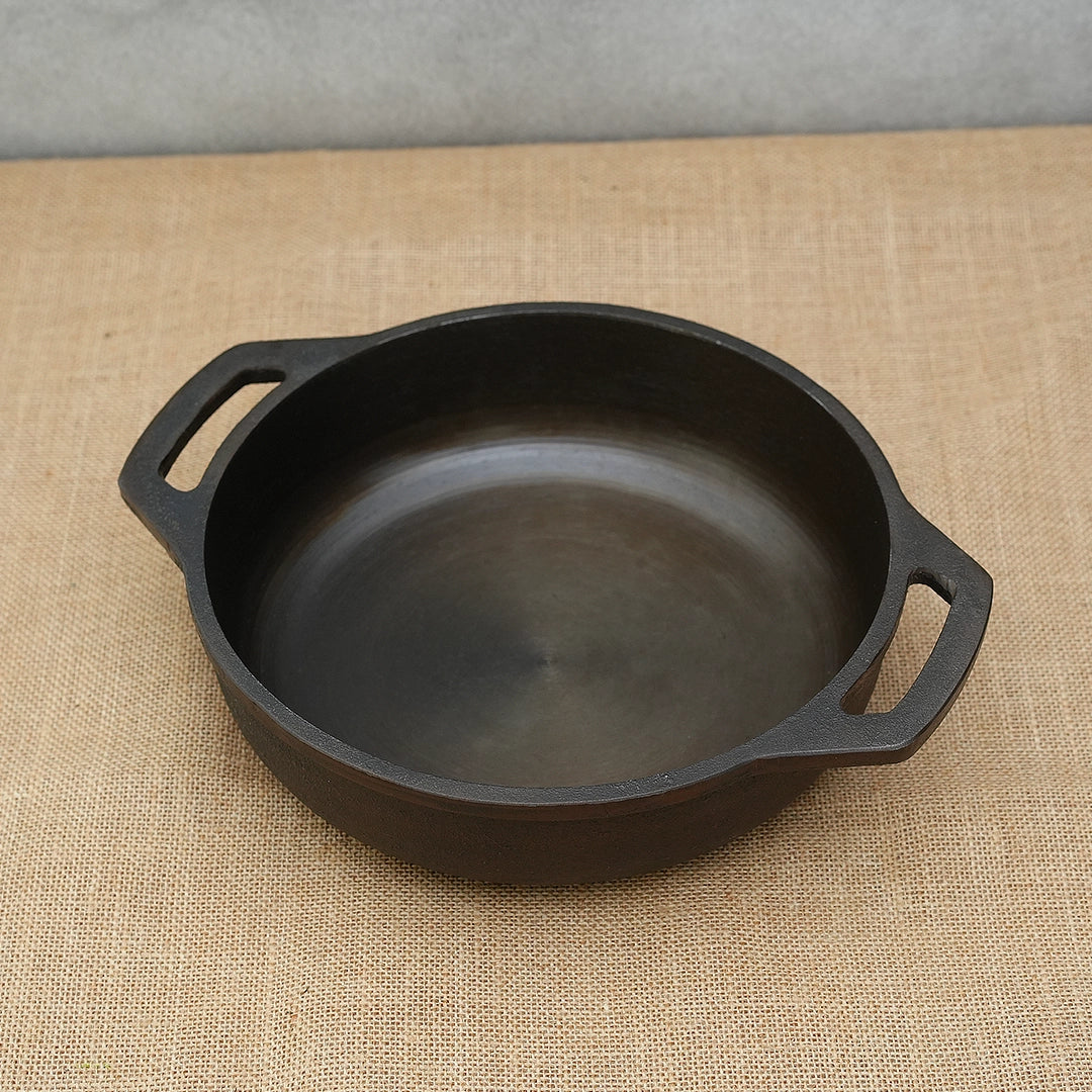 Flat Base Pure Castiron Kadai with Double Handle Pre Seasoned